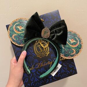 Club 33 Disney emerald anniversary Minnie ears